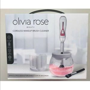 Olivia Rose Cordless Makeup Brush Cleaner.